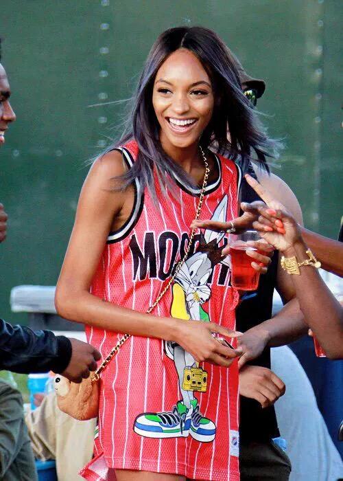 Jourdan Dunn in Moschino
(Happy birthday 