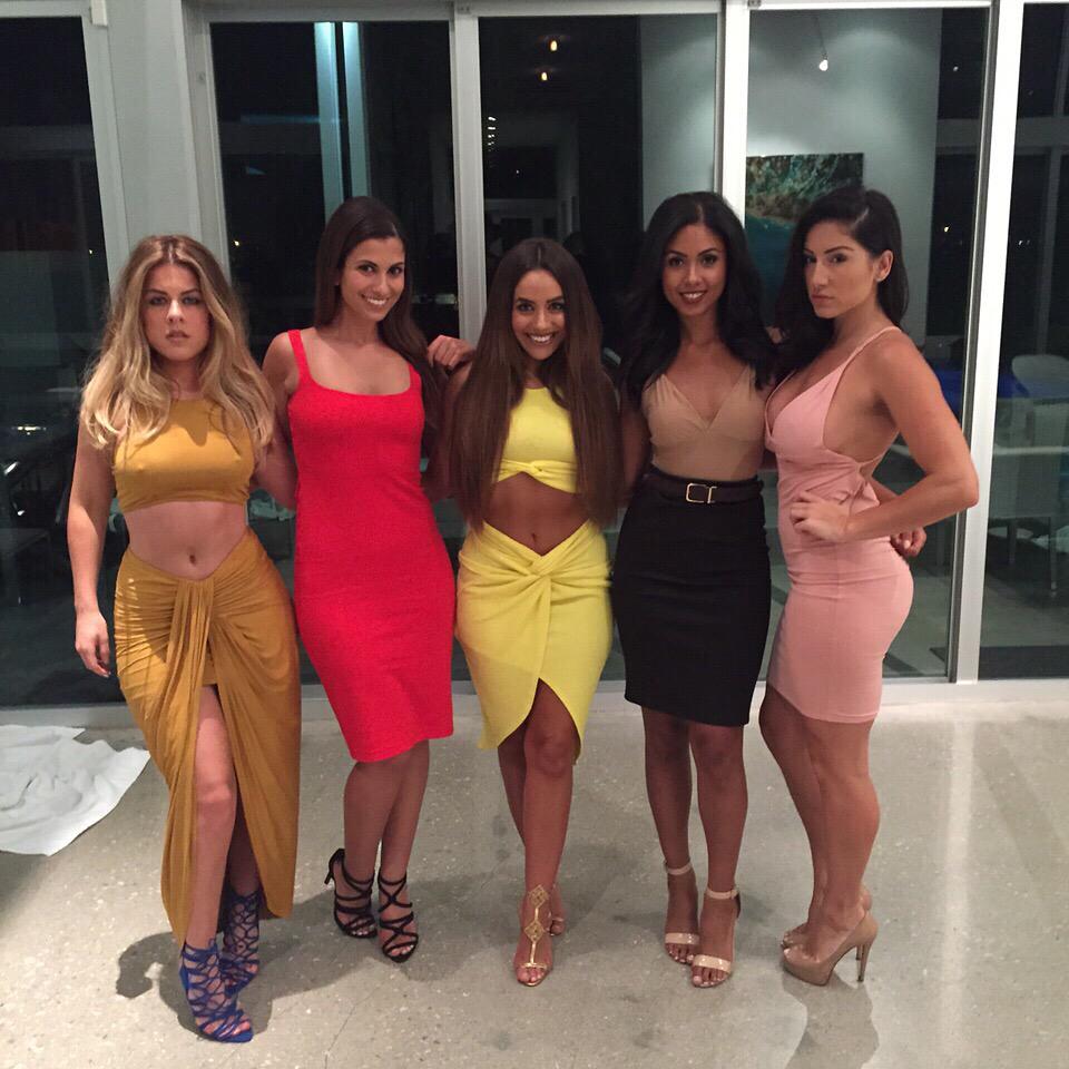 sophmccormack's tweet photo. Squad 👯👯 http://t.co/MRY1B2QDDG