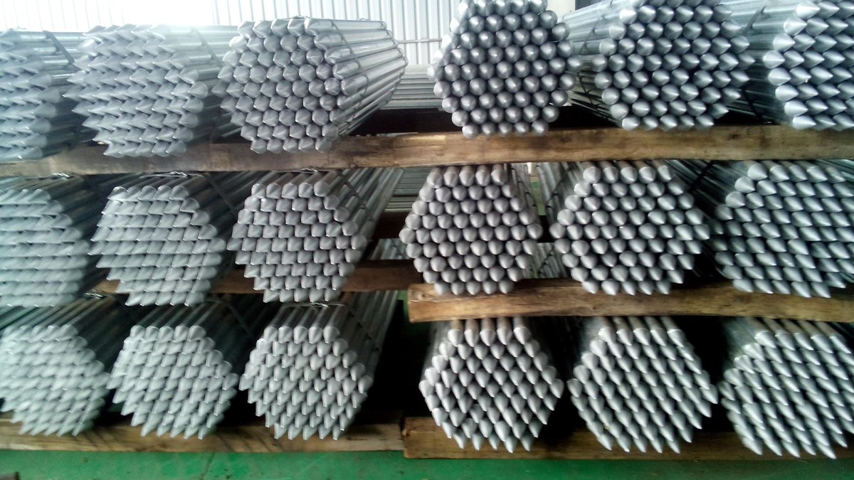 SouthEastC's tweet photo. Exports to Japan.
Farbrication steel structures - Ground screw-solar energy - Order made power frame. http://t.co/IpRR47kn5N