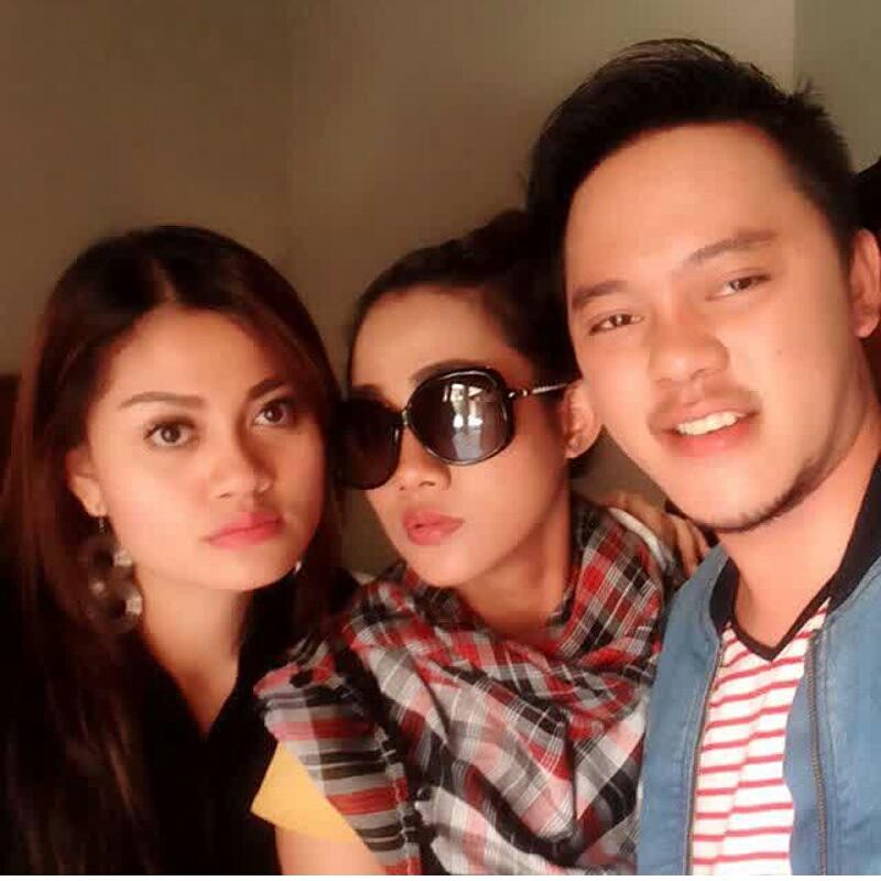 Selamat sore <a href="/DANANG_isme/">DANANGisme INDONESIA</a> <a href="/ComIKA_OFC/">ComIKA OFFICIAL</a> <a href="/Ofc_endahlovers/">Official endahlovers</a>  <a href="/DA2_Danang/">DA2_Danang</a> <a href="/DA2_Endah/">Endah D'ACADEMY 2</a> <a href="/DA2_Ika/">Ika</a>
Sukses tuk kalian EDILovers