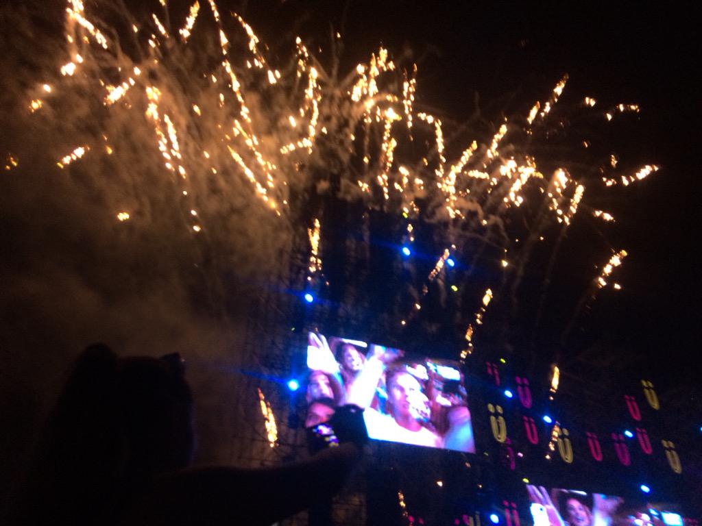 Casanovuhh's tweet photo. @diplo @Skrillex and @justinbieber ended the night perfect ! #hard2015 #hardfest #HardSummer http://t.co/NZDJlbWFaG
