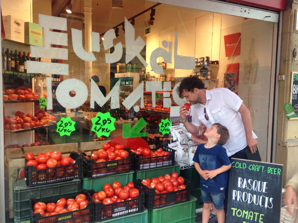 GedFeltham's tweet photo. Basque tomato season just started. They are big and tasty @PinturaKitchen will have some this week #funsansebastian http://t.co/g7ToOyaEyq
