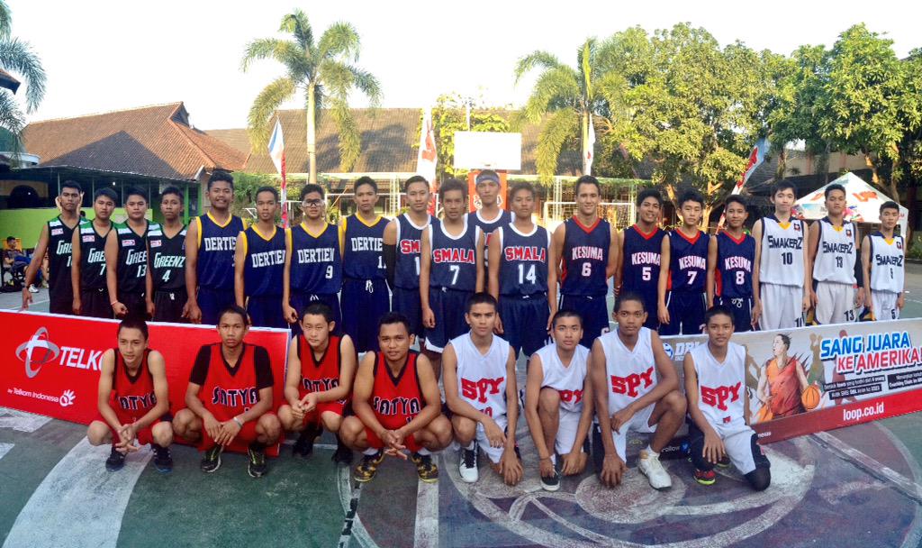 Inilah 8 besar #LOOP3X3Competition #HondaDBLMataram <a href="/dblindonesia/">DBL Indonesia</a> <a href="/TSCNTB/">Telkomsel NTB</a> <a href="/LOOP_ID/">LOOP ID</a>. Sampai jumpa di game selanjutnya!