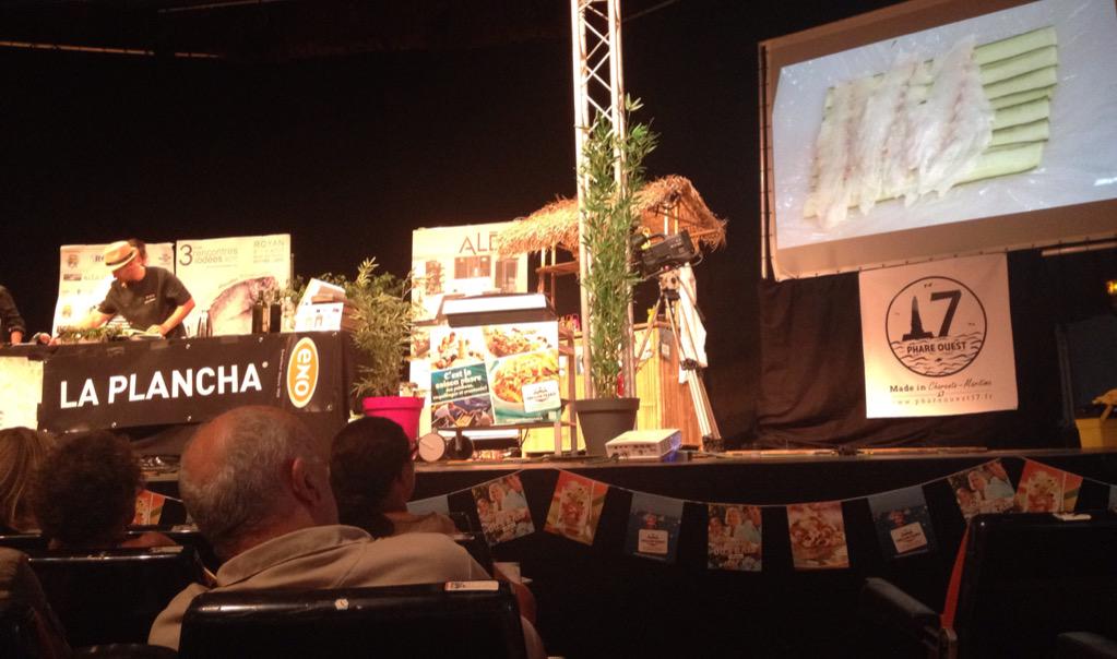 Olivier_Chaput's tweet image. #rencontresiodees Préparation de mon #Maki de #bar et #crevettes snackées aux #fraises @IODEMAGAZINE @FruitsLegumesFR