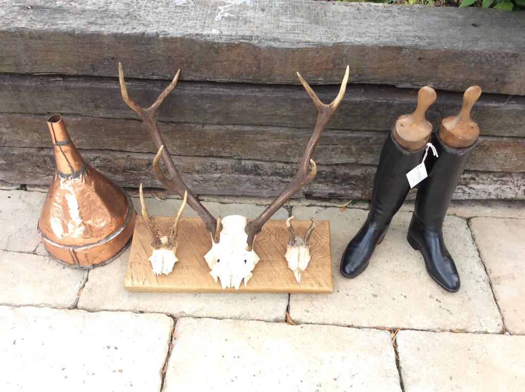 RetrovationUK's tweet photo. Retrovation we are at the swan antiques centre in boxmoor#come and say hello #retrovation forever http://t.co/bxGBzi3eaC
