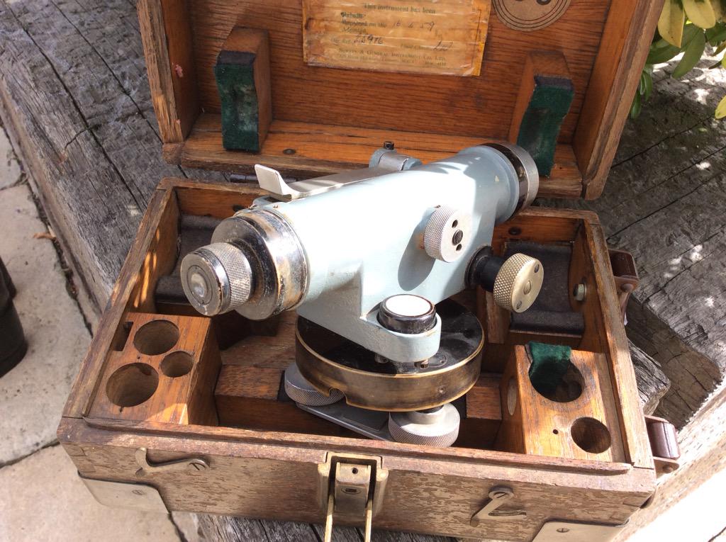 RetrovationUK's tweet photo. Retrovation we are at the swan antiques centre in boxmoor#come and say hello #retrovation forever http://t.co/bxGBzi3eaC