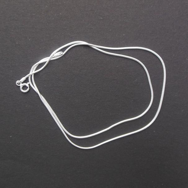 makeurjewelry's tweet photo. https://t.co/qWy5H7et2n
#Sterlingsilverchain #925silverchain #Snakechain #18inches http://t.co/4VS3beQkzb