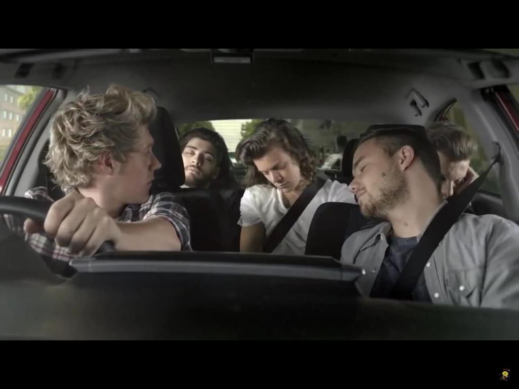 itsnoonnyx's tweet photo. Oh spaces between us
#MTVHottest one direction http://t.co/cKx58okazM
