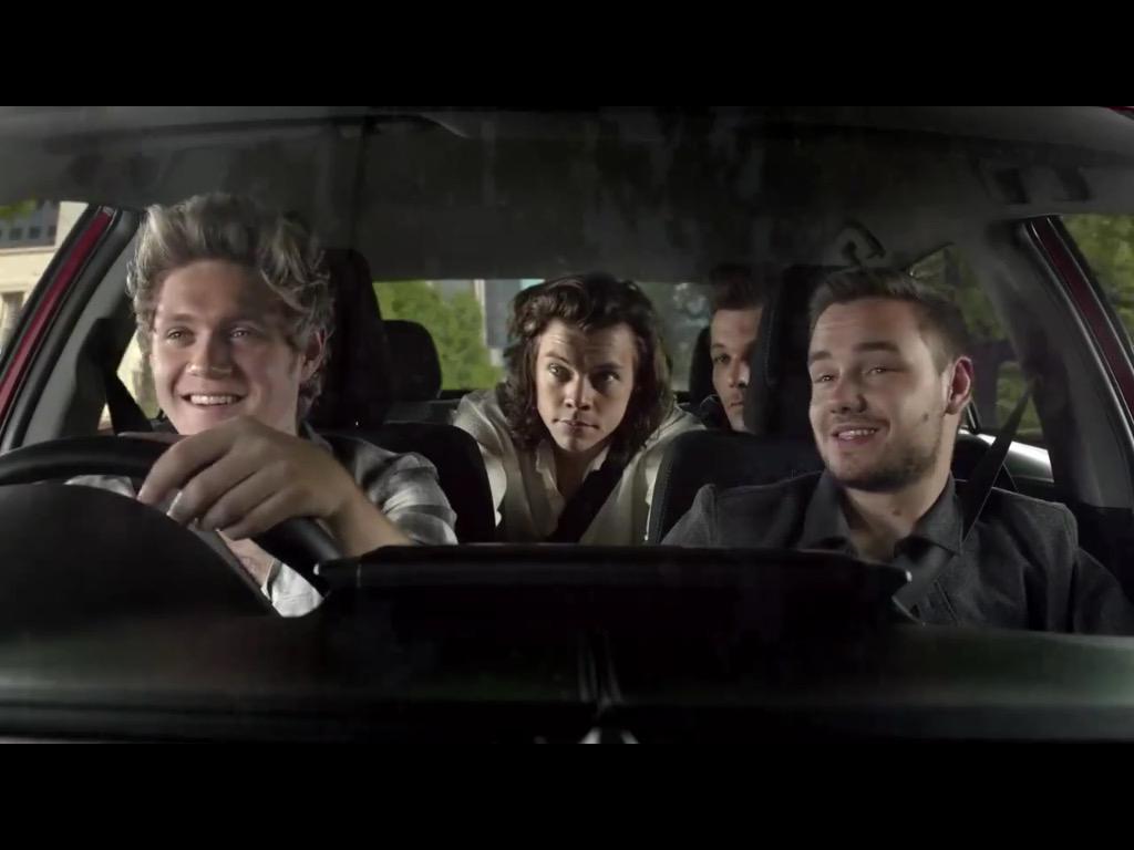 itsnoonnyx's tweet photo. Oh spaces between us
#MTVHottest one direction http://t.co/cKx58okazM