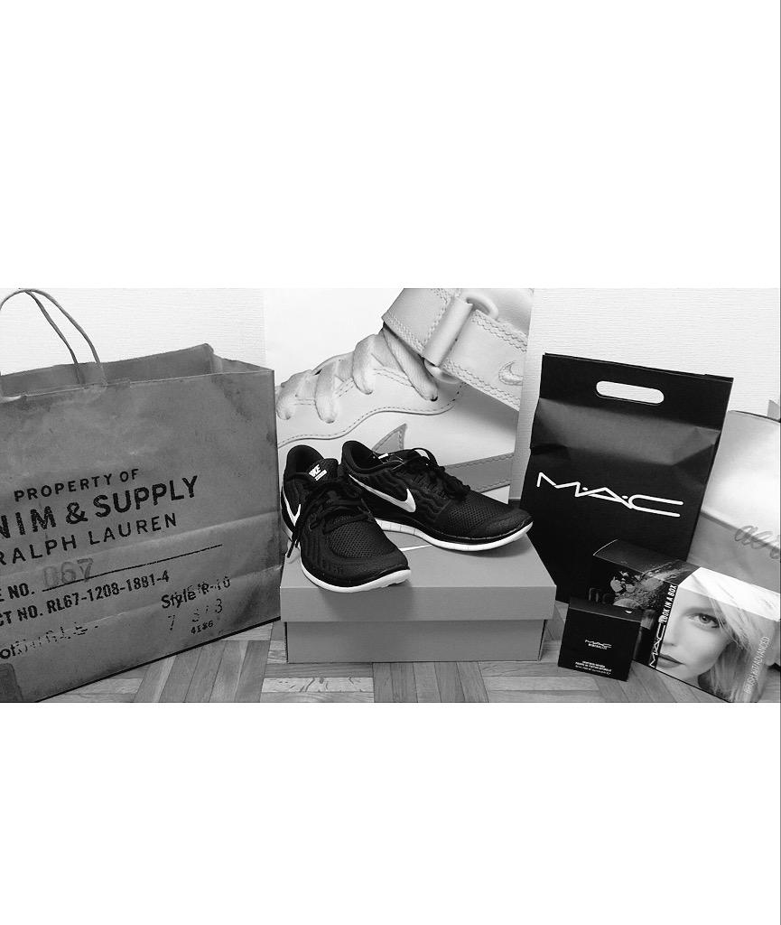 akarinn108's tweet photo. Shopping in the way home from after school😎💸✔️👟👗💭🏃🏼 #Nike #Denim&Supply #Mac #Alrie #shopping #原宿 #新宿 #表参道 http://t.co/bmH27f6Gg9