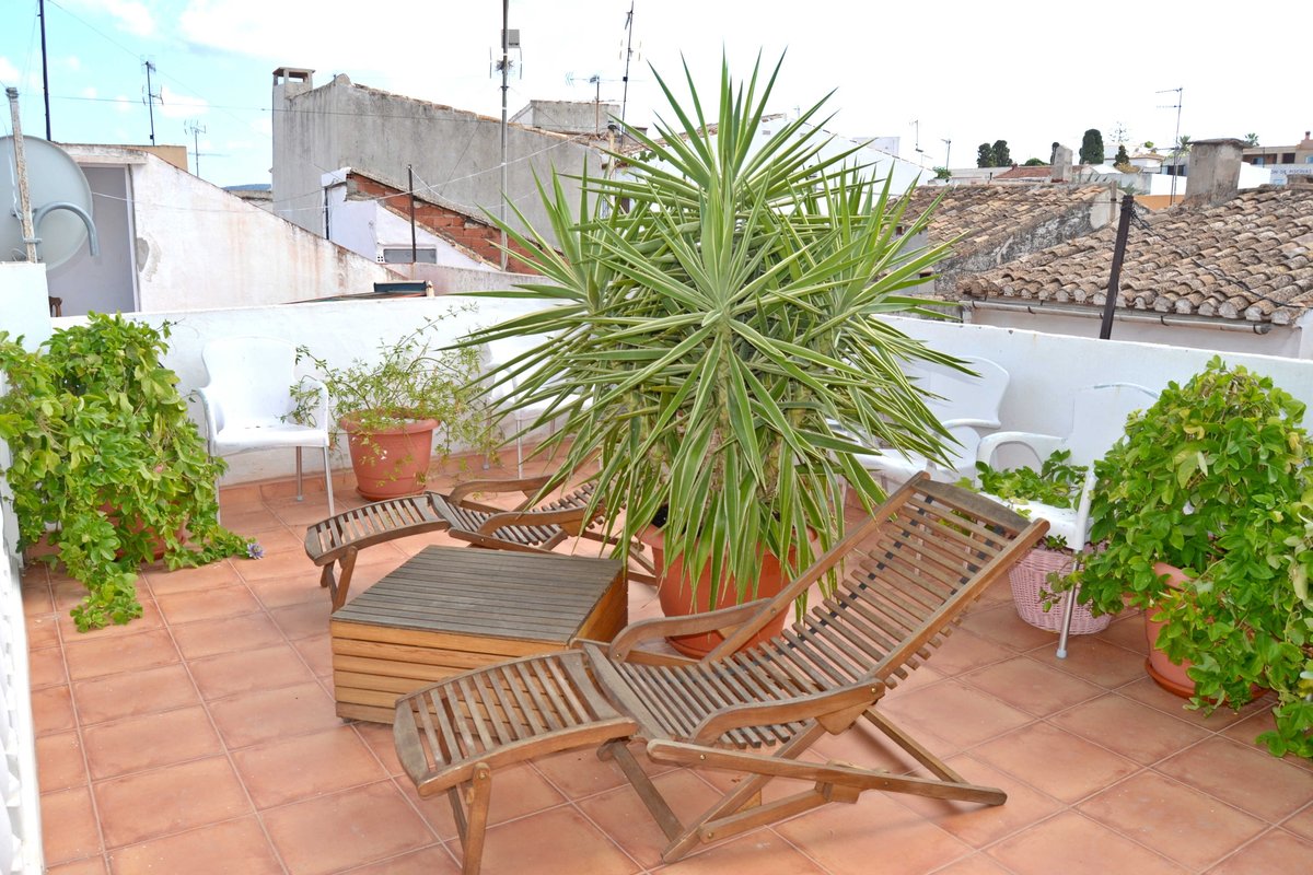 LauroraVillas's tweet photo. En Venta Casa de Pueblo reformada con estilo en el centro del Pueblo en Jávea, perfecto estado
http://t.co/fqkbusdbUd http://t.co/RySGjmDhsb