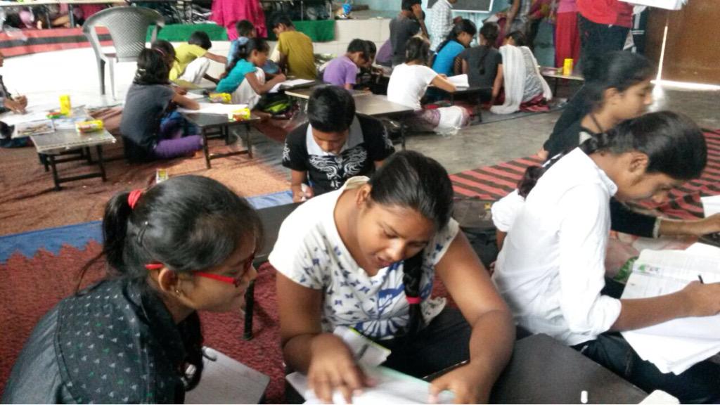 saksham5395's tweet image. @BharatLearn recently been to #ApniClass and was overwhelmed by the strength of #Students. 50 and counting! #TeamBL