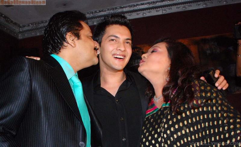 Udit Narayan jha tweet media