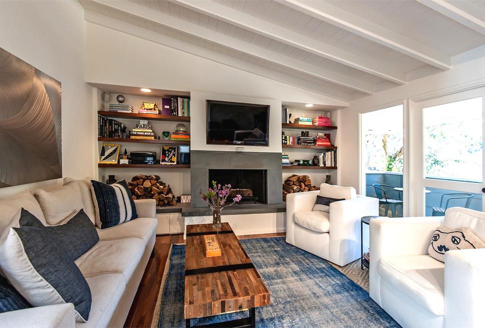 jossandmain's tweet photo. @Rory_beca founder &amp; designer takes us on a tour of her fashionable Santa Monica abode: http://t.co/UaKJNu0Q7n http://t.co/RJZtDCLwfq