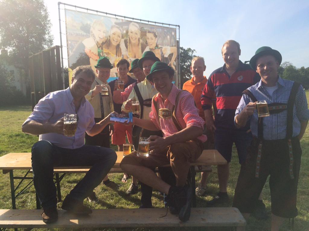 SietseDerks's tweet image. Trots op mijn @rt129nl met hun actie voor #stichtingjarigejob. Mocht vandaag 1e kaartje in ontvangst nemen @Owerf