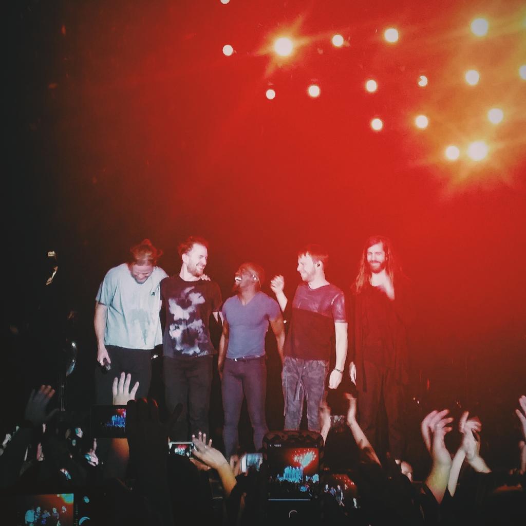 ConnorsKacey's tweet photo. I can't get over how much I love the photos my #samsunggalaxys5 took and edited with #vscocam of @Imaginedragons http://t.co/cg08d0cWjG