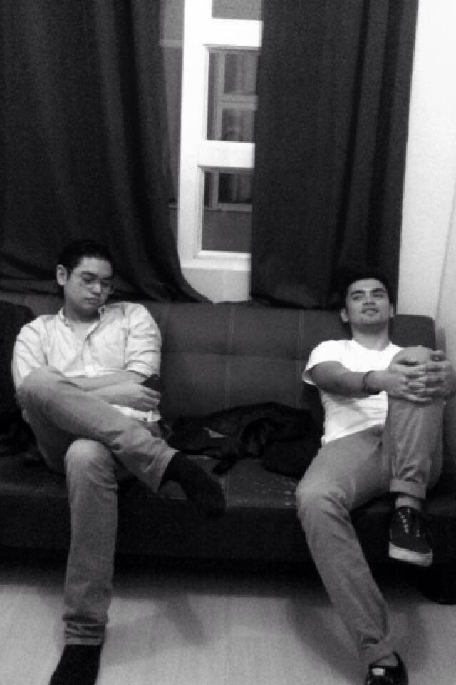 _ljflores's tweet photo. Behind the scene for today's shoot! @imkerwinking @jsyhap #TwoFathersTwoSons http://t.co/ciwJsbb7p9