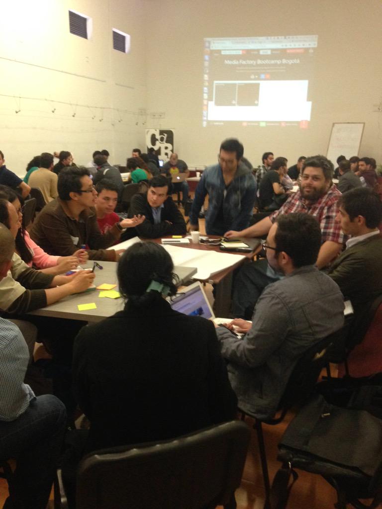 DanielSuarezPer's tweet photo. Ideas, ideas e ideas. Trabajo duro en #MediaFactoryBog @mediafactory_vc @CdR_ http://t.co/aQ5TLq4iZy