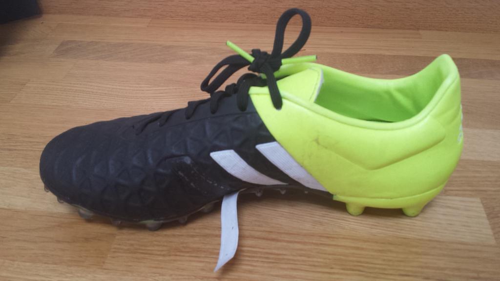 KevDavies4's tweet image. @adidasUK - Returned and exchanged the boots. New boots worn twice, and guess what...! #NotHappy  #NotAce