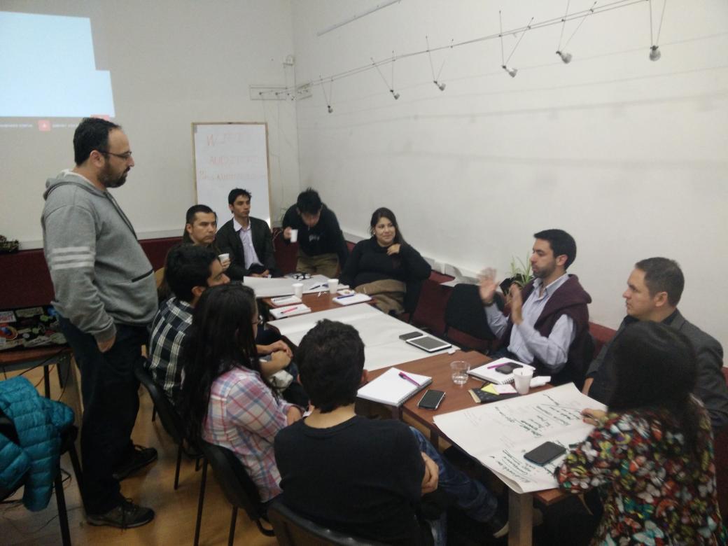nunovargas's tweet photo. Grupo #monetizacion explicando una de las propuestas a @blejman. #mediafactorybog @mediafactory_vc http://t.co/lUMRaL8HIb