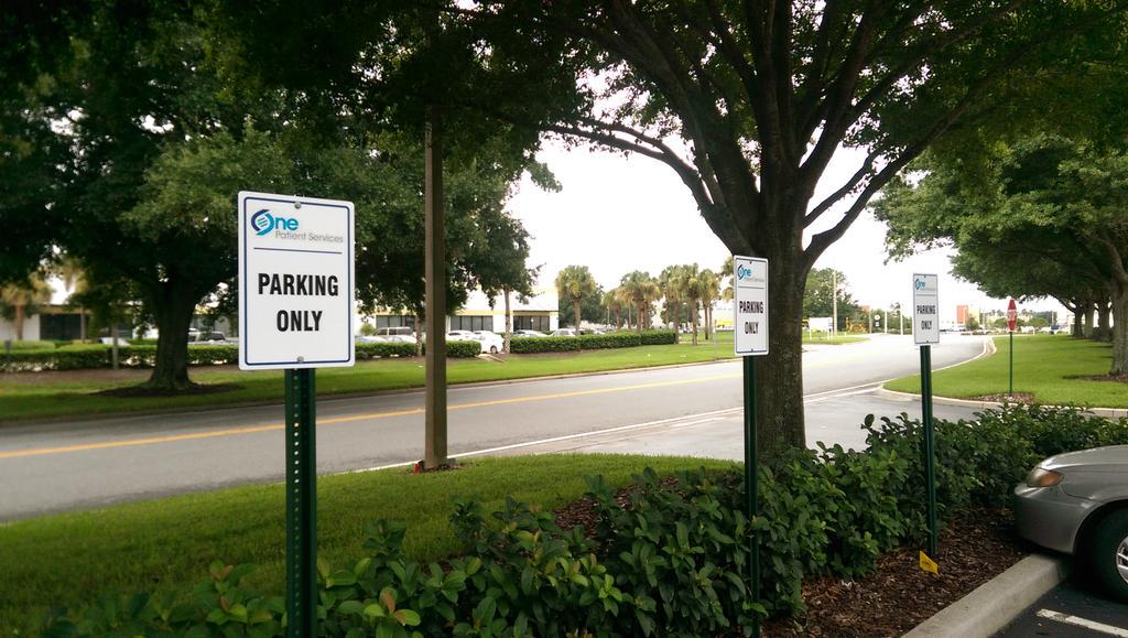 BspSigns's tweet photo. #customparkingsigns http://t.co/7bjdrixVdj