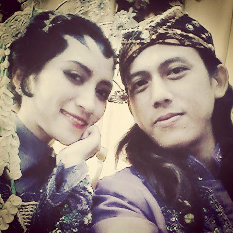 Allenlarenza's tweet photo. Barakallah,lancar semuanya ♥ pernikahanku w/ @Rizky_Manggala http://t.co/FZ0gZu2lN9