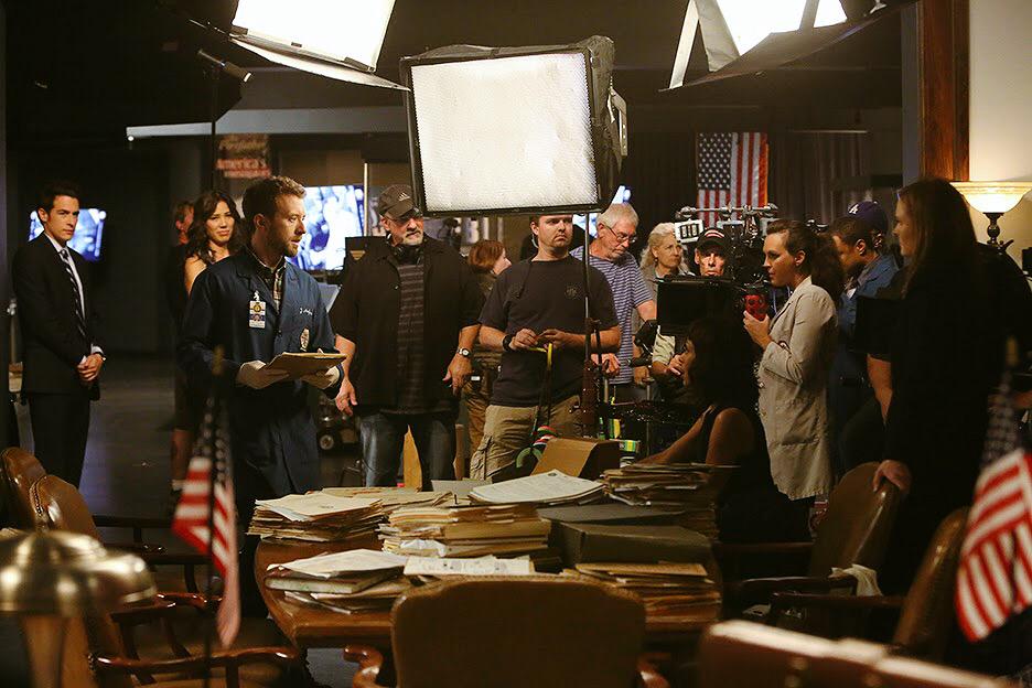 seIinameyer's tweet photo. WELCOME BACK TO FILMING TEAM!! SEASON 11 IS GOING TO BE SO BLOODY BRILLIANT AND I AM SO EXCITED I COULD PASS OUT  🎉🎉 http://t.co/3W4IuAu1m6