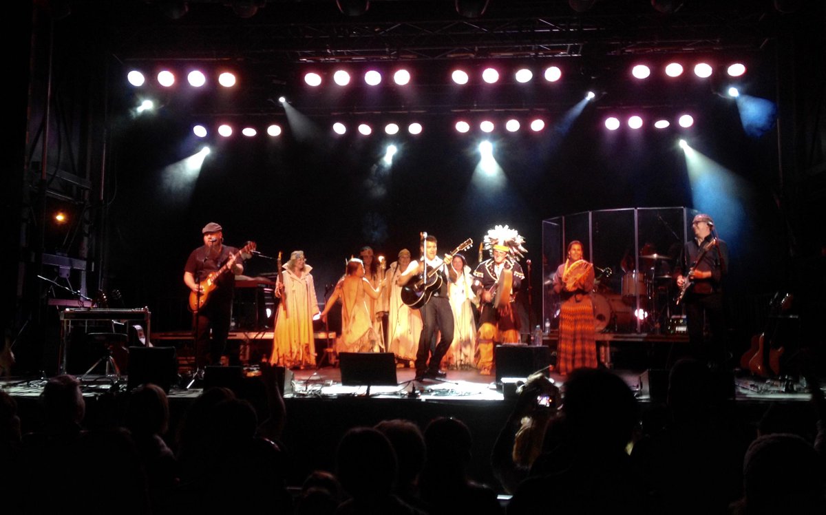 RochVoisineRVI's tweet photo. Merci à tous les gens de Penetaguishene @champlainevent Super soirée avec vous tous! #cheersto400years http://t.co/gVlUfEiKrv