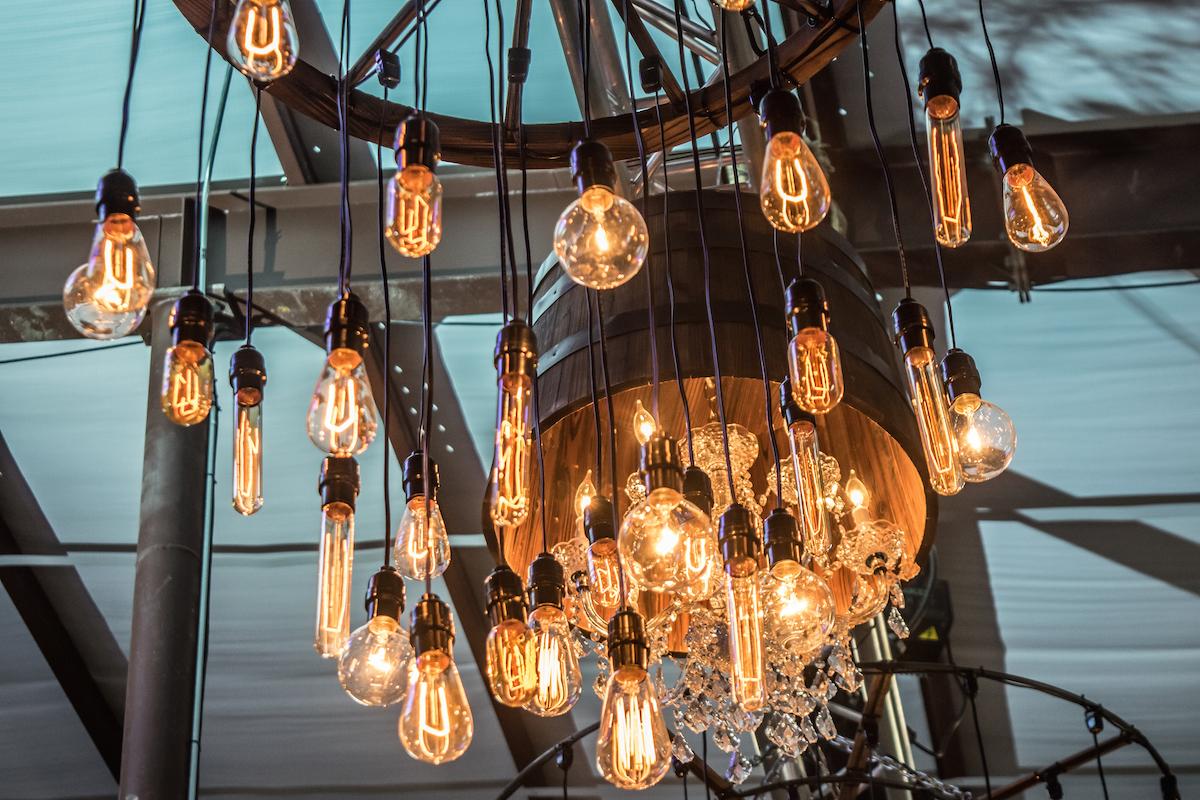 IntegrityLAVS's tweet photo. Good Morning! Have A Bright Monday!
#LightingTulsa #IntegrityLighting #CustomChandeliers http://t.co/bU5Qlm13kN