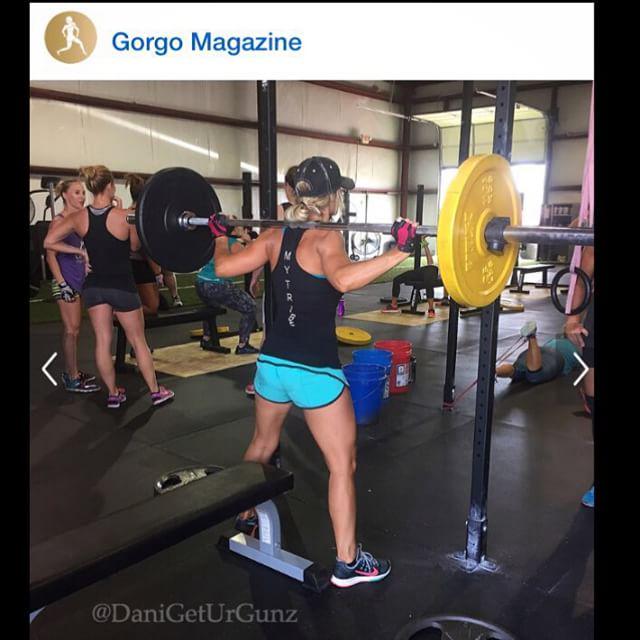 DaniGetUrGunz's tweet photo. A fun pic from the Beasts only class at Camp GORGO @gorgomag #campgorgo #gorgogirl #fitmom⦠http://t.co/HuVn0Sp6pY http://t.co/Xa1K5536Cb