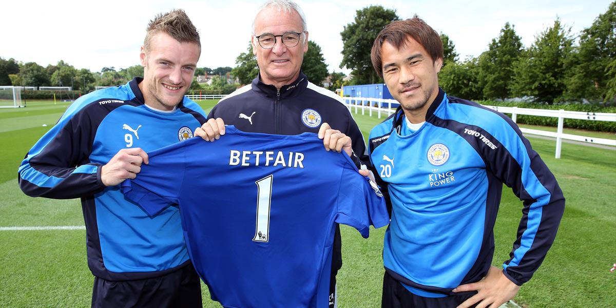 Betfair's tweet image. To celebrate our partnership with @OfficialFOXES we've a signed jersey to give away. RT &amp;amp; follow for a chance to win!