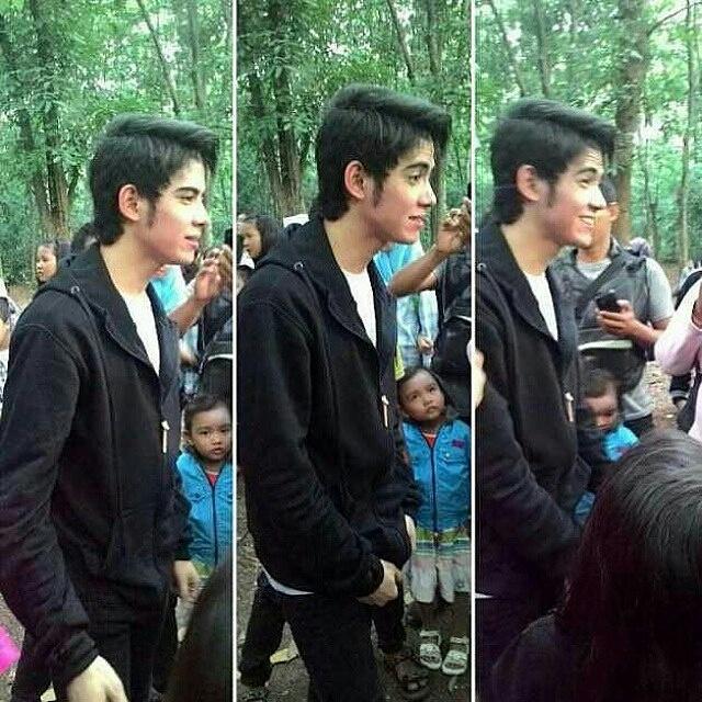 AliciousBaliFC's tweet photo. Rambutnya udah mulai panjang yaa http://t.co/BxDVSwqY6r
