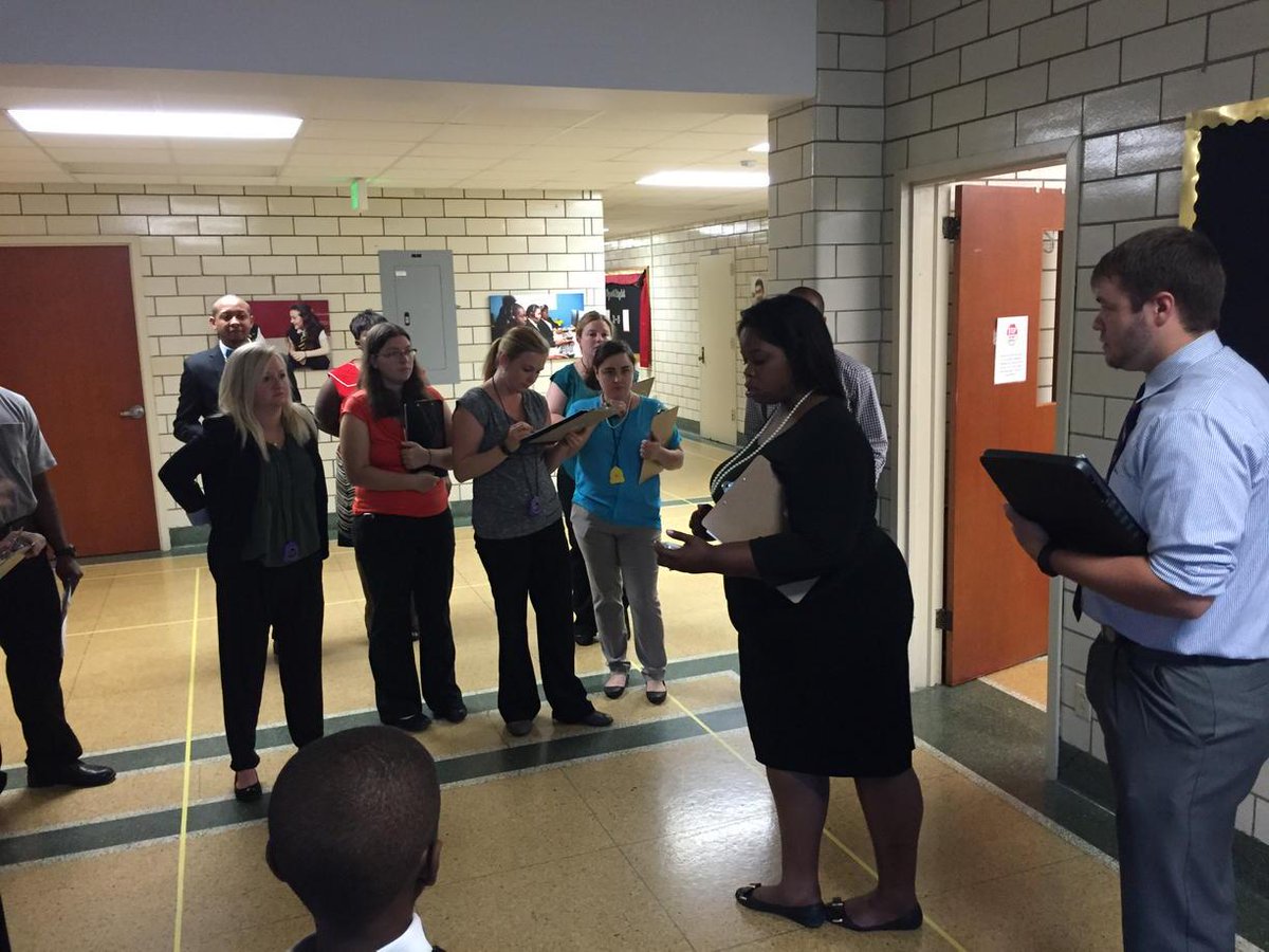 Marshallmashed's tweet photo. 7:10am Indy Prep: Brief with Dean Hall @ICANSCHOOL @JasonStragand #indyprep http://t.co/0kP2IHOCza
