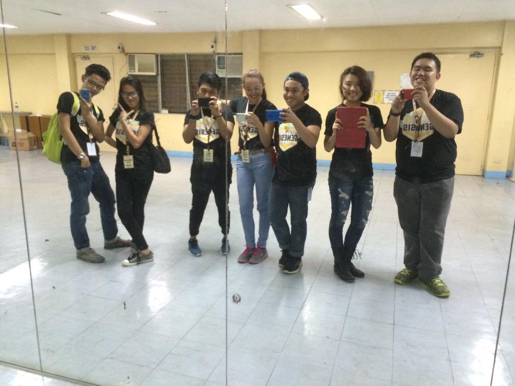 YouForcedMeTo's tweet photo. The most badarse (and most vain???) Programs Committee ever HAHAHAHAHA #SOSECamp2015 http://t.co/4zmLPdUdUR
