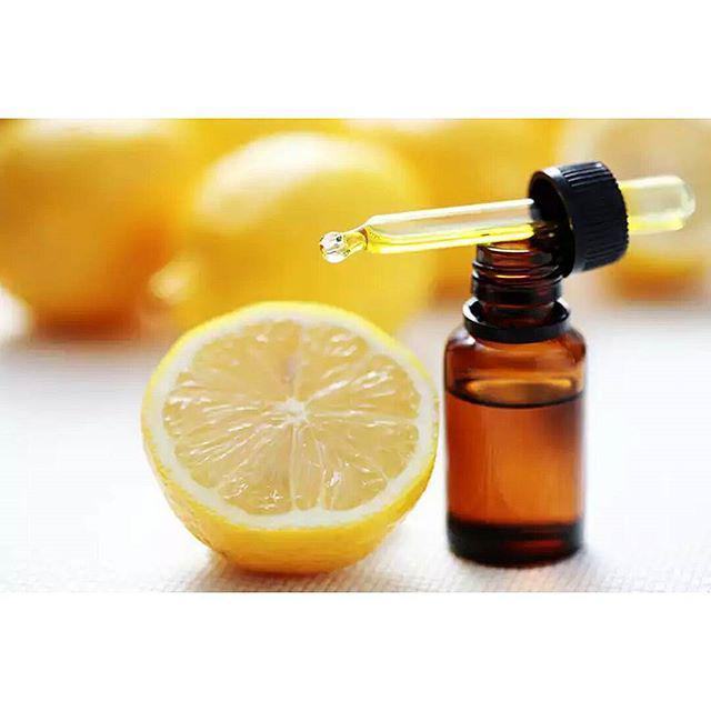 DIYEssentiaOils's tweet photo. Pure nature oils! We are using them for ages. 
Citrus oils are great for their aroma, and for their antibacterial p… http://t.co/qEK0WuCgQY