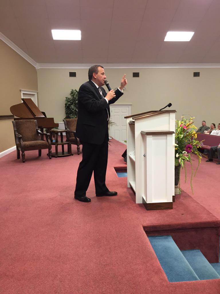 Danny Robbins tweet media