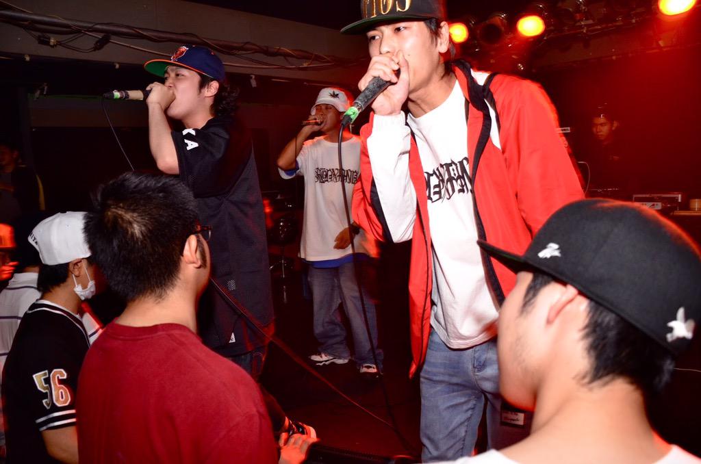 S_KillaJoint's tweet photo. RODXANG Tシャツ
一二三屋で売ってます
デザインはCASPER氏
TEL 06-6245-4646 http://t.co/1ceHEYWiQl