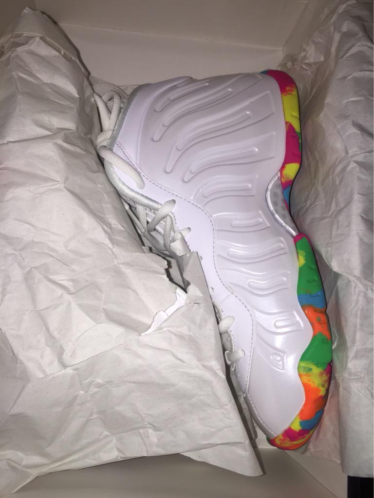 SellMySole's tweet photo. Size 4 DS Brand New FS !! http://t.co/Zo9mpsFidV