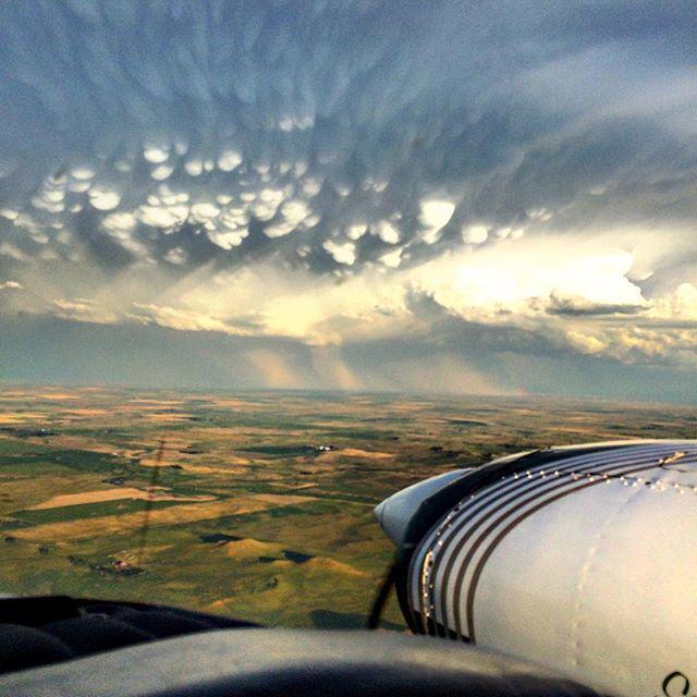 DeltaBravo33's tweet image. Instagram : by aviatrixsteffany - Pictures never do it justice #weathermod #skyporn #cloudporn #weather #airplane #…