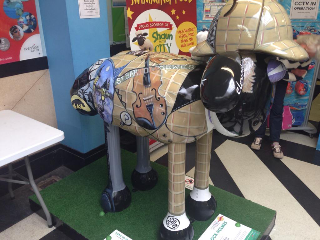 greentea_books's tweet photo. Omg #BBCSherlock themed @shaun_inthecity #favourite #Sherlock #Watson #deathfrisbee http://t.co/GWY1jWJ2dH