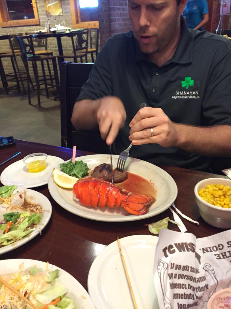 Str8CashStables's tweet photo. Steak and lobster Monday. A Straight Ca$h Stables tradition. http://t.co/XT12NjiLSg