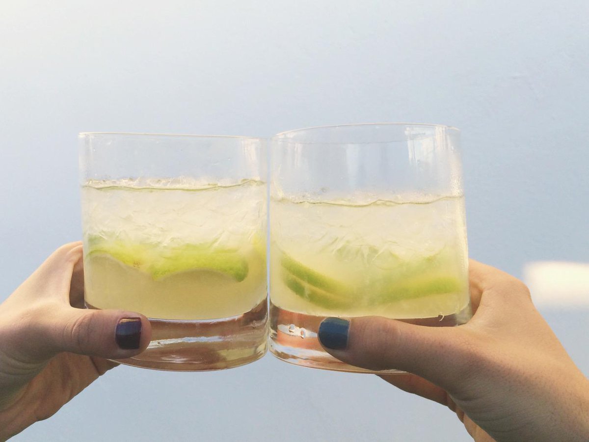 Tenemos sed🍹.... #caipirinhas #summer <a href="/fogondebrasil/">Fogondebrasil</a>