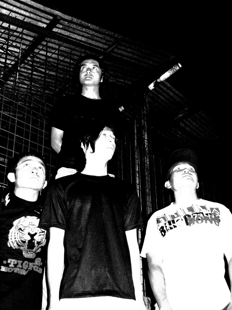 AnFaaL : Gun(drum), Bob(vokal), Obi(bass), heri(gitar)