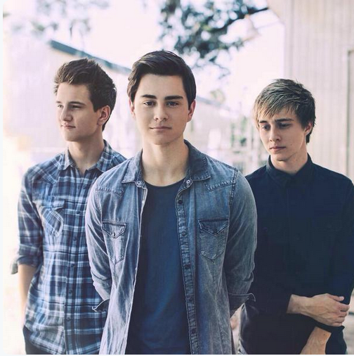 AsiaPop40's tweet image. #UChooseDay Asia Pop 40 CHALLENGE: 
RT 4 @BeforeYouExit #model
FAV 4 @LittleMix #BlackMagic 
asiapop40.com