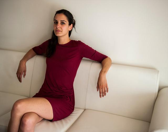 Rita Maestre (@AhoraMadrid) está imputada por asaltar una capilla. Pide su dimisión, FIRMA: http://t.co/DxT60KbUjy