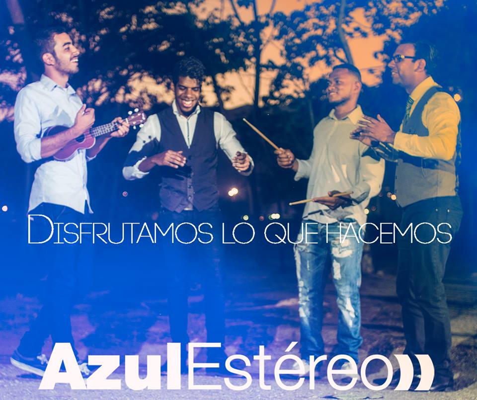 OscarArias28's tweet photo. ¡Sintoniza! El nuevo sencillo de @azulestereo #Amanecer solo por @ciudadonlinecep. 

#TransmitiendoVida http://t.co/TFAa2gKo1R