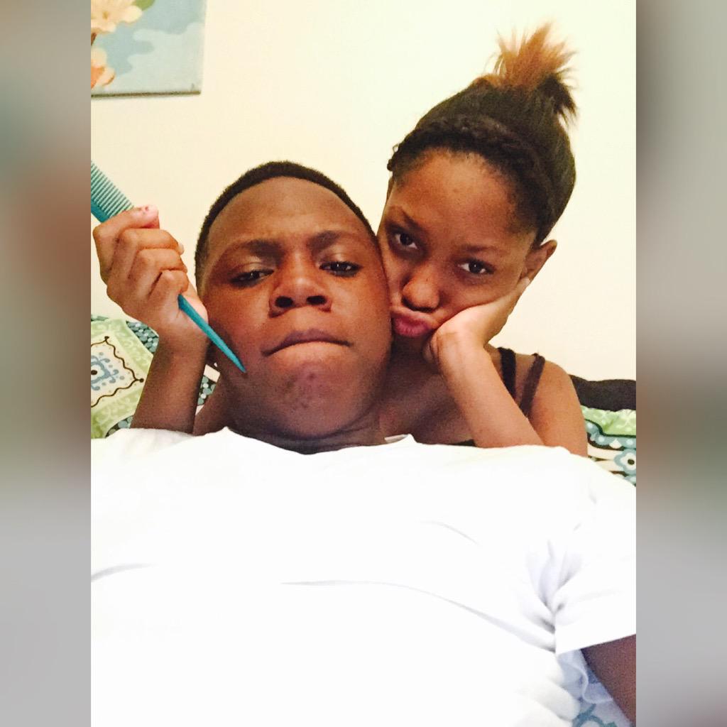 AlmightyKam_'s tweet photo. Ready To See Shawdy 👫💍❤️❗️ http://t.co/KksPzNLR3j