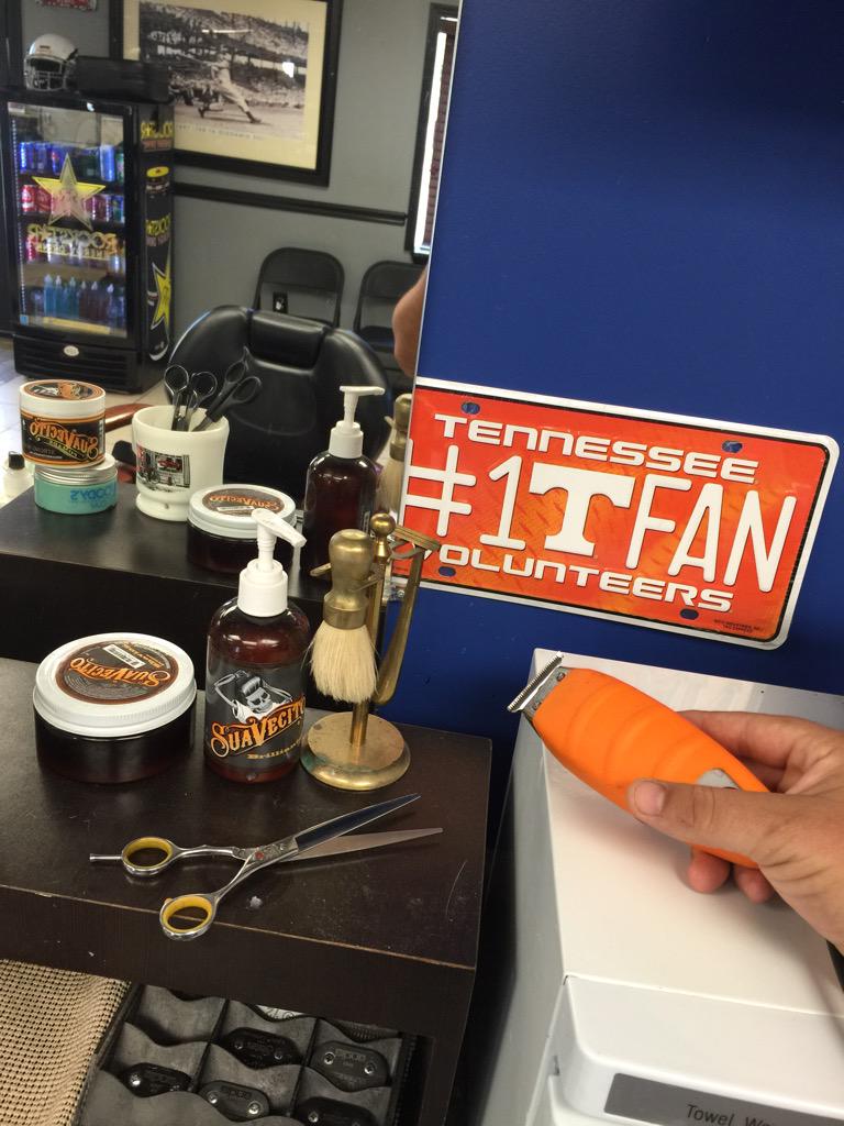 leewatts20's tweet photo. @Vol_Football @UTCoachJones clippers are even ready for some big orange football! #clippergamestrong http://t.co/wUxFy319y0