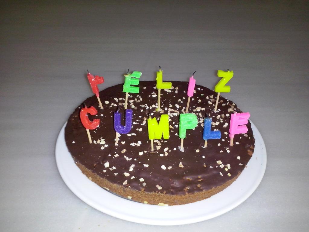 EvaMad11's tweet photo. Feliz cumpleaños Madrina :) #miabuelalamejor #tartadeSantiagoconchocolate http://t.co/4ynhfPYGYN