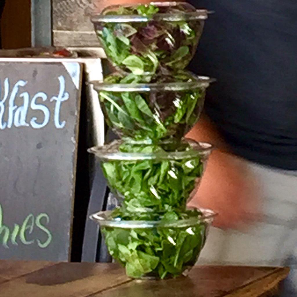 Cravetheogene's tweet photo. Tower of iron&amp;fiber. The #CraveSpinachsalad choose from 15 handcut fresh daily add-ons magically combined #bowlofyum http://t.co/IgCFPIJhdG